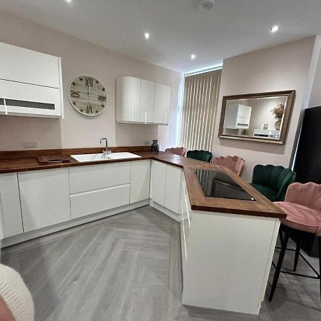 Strawberry Fields Suite By Sasco Apartments Blackpool Exterior photo